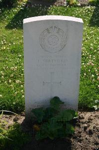Dozinghem Military Cemetery - Shepherd, Tom