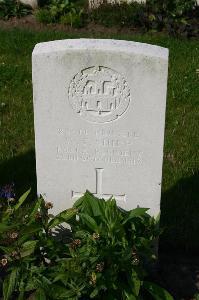 Dozinghem Military Cemetery - Shipp, W F