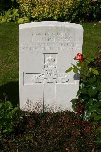 Dozinghem Military Cemetery - Shorrock, James Samuel