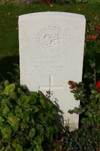 Dozinghem Military Cemetery - Sime, Robert
