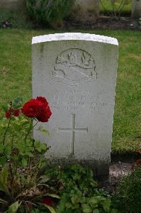 Dozinghem Military Cemetery - Simms, John Henry