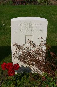 Dozinghem Military Cemetery - Simon, Harry