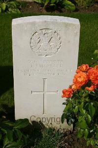 Dozinghem Military Cemetery - Simpson, Joseph