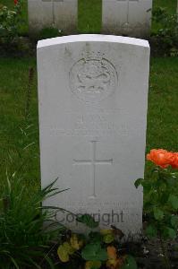 Dozinghem Military Cemetery - Sims, H