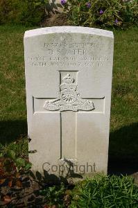 Dozinghem Military Cemetery - Slater, D
