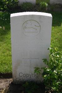 Dozinghem Military Cemetery - Smallwood, E