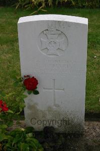 Dozinghem Military Cemetery - Smart, Leslie Joseph