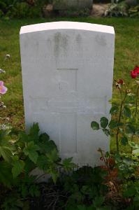 Dozinghem Military Cemetery - Smith, Ben