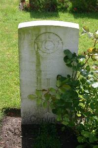 Dozinghem Military Cemetery - Smith, T