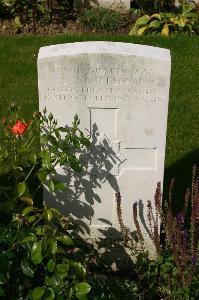 Dozinghem Military Cemetery - Southam, Sydney