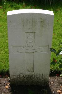 Dozinghem Military Cemetery - Spencer, G