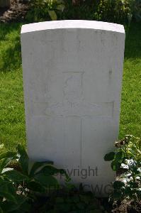 Dozinghem Military Cemetery - Spowart, G P