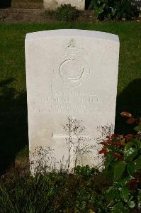 Dozinghem Military Cemetery - Spurr, George