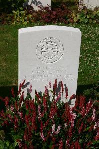 Dozinghem Military Cemetery - Stevens, Arthur George