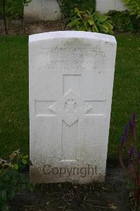 Dozinghem Military Cemetery - Stevenson, J T
