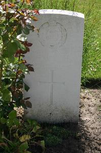 Dozinghem Military Cemetery - Stewart, T