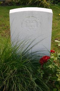Dozinghem Military Cemetery - Stokes, George