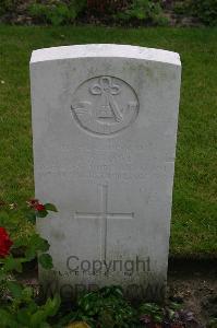 Dozinghem Military Cemetery - Stowe, T