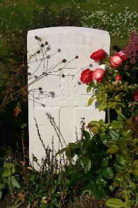 Dozinghem Military Cemetery - Studley, F