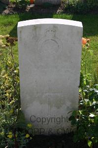 Dozinghem Military Cemetery - Summerford, F