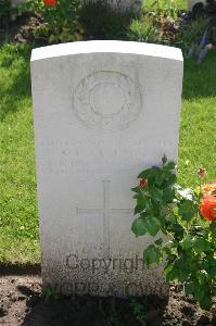 Dozinghem Military Cemetery - Symmons, Alexander Lewis