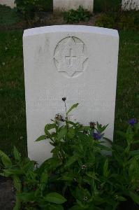 Dozinghem Military Cemetery - Tapp, Theodore Arthur