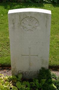 Dozinghem Military Cemetery - Tatham, C H