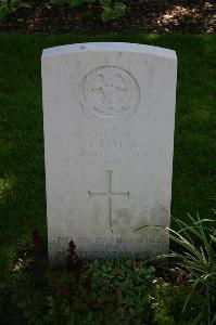 Dozinghem Military Cemetery - Taylor, Arthur John