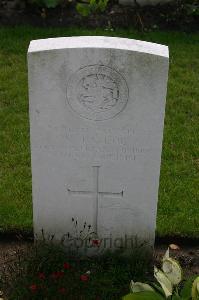Dozinghem Military Cemetery - Taylor, Vincent