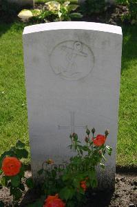 Dozinghem Military Cemetery - Teasdale, George Thomas