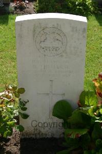 Dozinghem Military Cemetery - Treharne, R