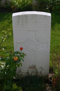 Dozinghem Military Cemetery - Thompson, William