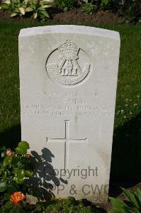 Dozinghem Military Cemetery - Todd, William