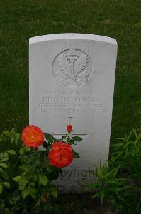 Dozinghem Military Cemetery - Tonks, Enoch