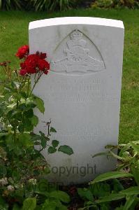 Dozinghem Military Cemetery - Toothill, Ernest
