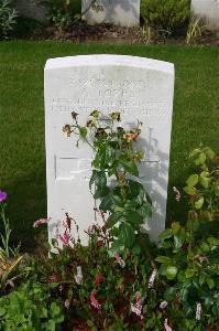 Dozinghem Military Cemetery - Topps, Arthur