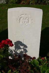 Dozinghem Military Cemetery - Trimby, William George