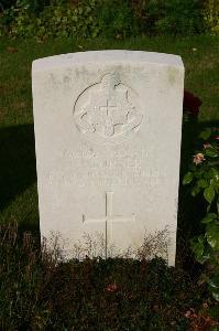 Dozinghem Military Cemetery - Turner, Arthur