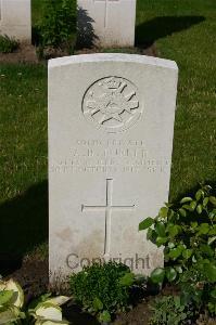 Dozinghem Military Cemetery - Turner, Alfred Bates
