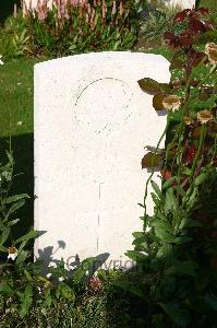 Dozinghem Military Cemetery - Upham, Arthur Douglas