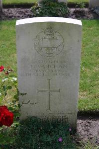 Dozinghem Military Cemetery - Vaughan, H