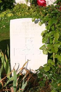 Dozinghem Military Cemetery - Wainwright, E