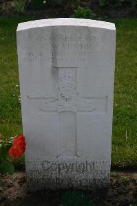Dozinghem Military Cemetery - Walker, Felix
