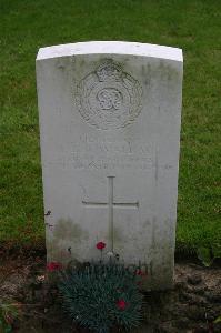 Dozinghem Military Cemetery - Wallace, John Ernest Dudley