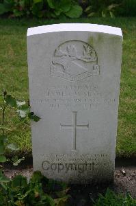 Dozinghem Military Cemetery - Walsh, James