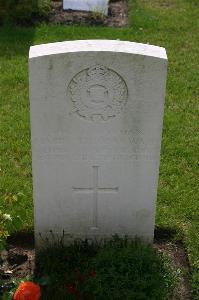 Dozinghem Military Cemetery - Ward, Harry Thomas