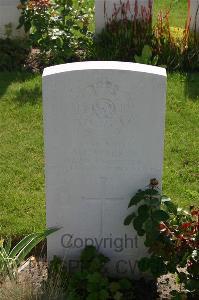Dozinghem Military Cemetery - Warren, A G