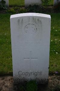 Dozinghem Military Cemetery - Watson, S
