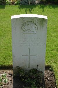 Dozinghem Military Cemetery - Waygood, G
