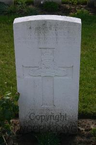 Dozinghem Military Cemetery - Weaver, Robert Charles